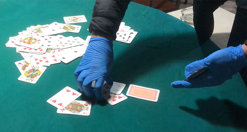 Kumarbazlara Baskın!