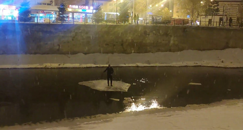 Buz Salla Çoruh’ta Gezinti