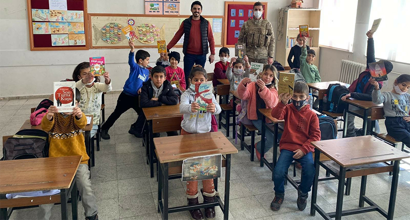 Jandarma Öğrencilerle Bir Araya Geldi