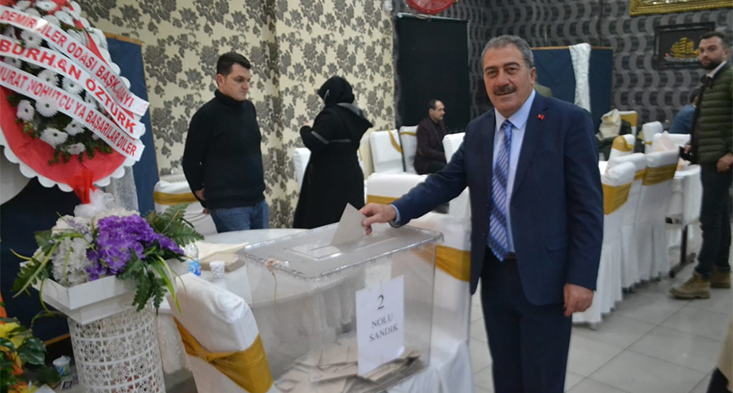 Nohutçu Yeniden Başkan