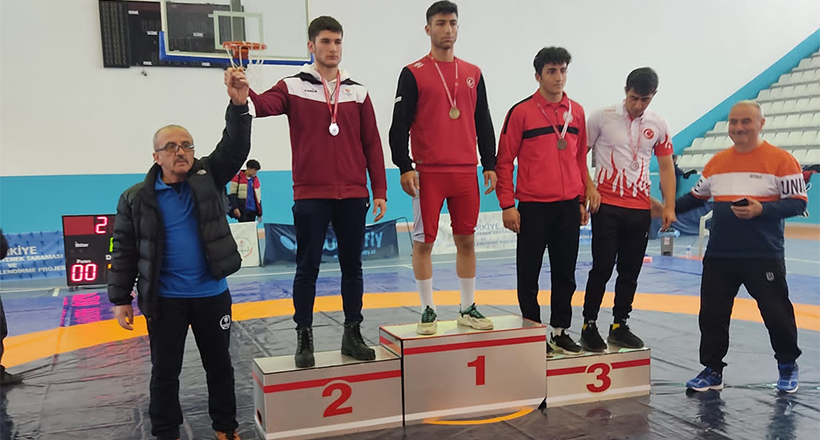 Şenkayalı Pehlivan Şampiyon