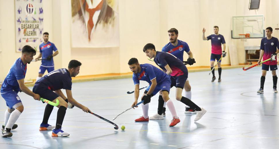 ÜNİLİG’de Hokey Heyecanı